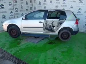 VOLKSWAGEN GOLF V (1K1)(10.2003) foto 4