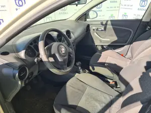 SEAT IBIZA (6L1) foto 5