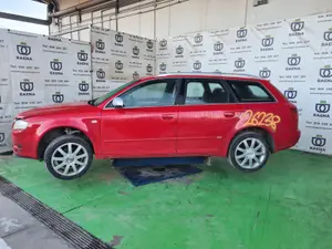 AUDI A4 AVANT (8E) foto 5