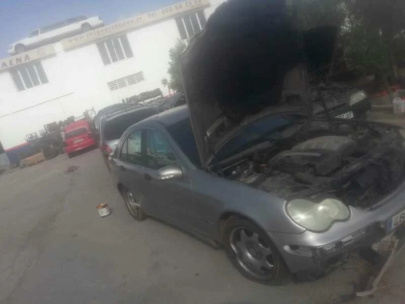 MERCEDES-BENZ CLASE C (BM 203) BERLINA