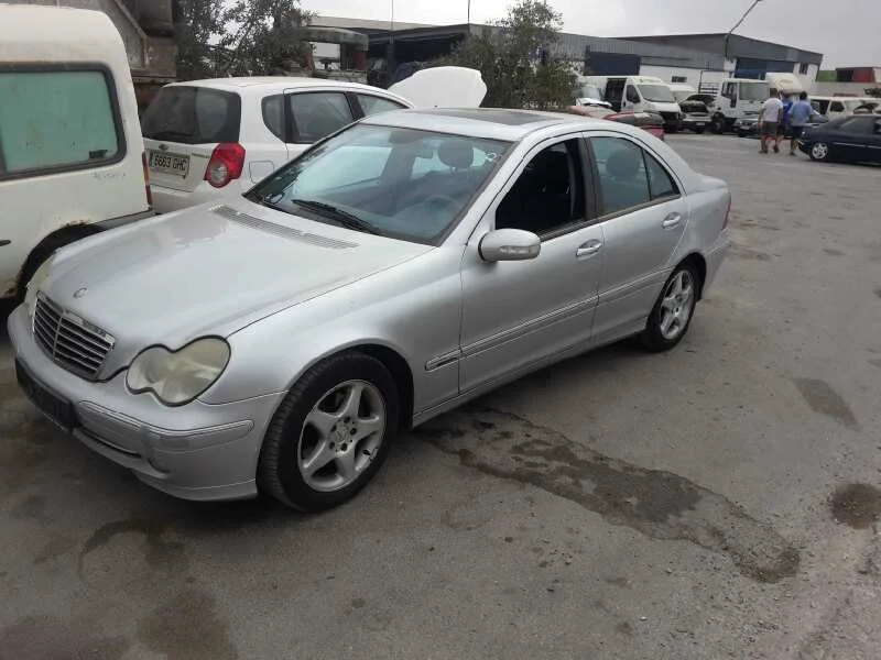 MERCEDES-BENZ CLASE C (BM 203) BERLINA