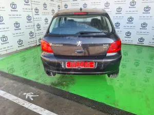 PEUGEOT 307 BERLINA (S2) foto 4