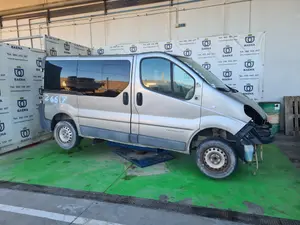 RENAULT TRAFIC II COMBI foto 3