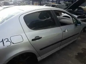PEUGEOT 407 foto 3