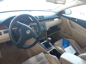 VOLKSWAGEN PASSAT BERLINA (3C2) foto 3