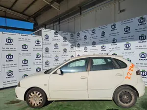 SEAT IBIZA (6L1) foto 1