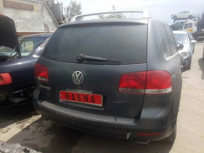 VOLKSWAGEN TOUAREG (7LA)