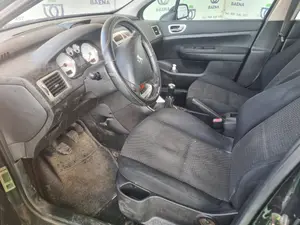 PEUGEOT 307 BERLINA (S2) foto 5