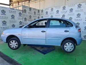 SEAT IBIZA (6L1) foto 7