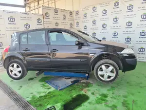 RENAULT MEGANE II BERLINA 5P foto 4