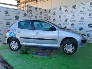 PEUGEOT 206 foto 2