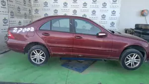 MERCEDES-BENZ CLASE C (BM 203) BERLINA foto 4