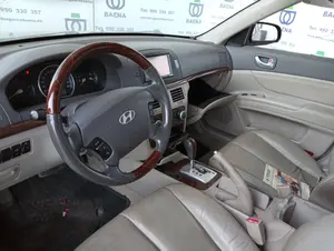 HYUNDAI SONATA (NF) foto 3