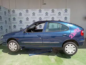 RENAULT MEGANE I FASE 2 BERLINA (BA0) foto 1