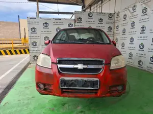 CHEVROLET AVEO BERLINA foto 1