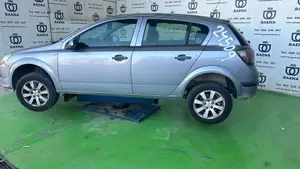 OPEL ASTRA G BERLINA foto 4