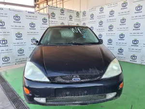 FORD FOCUS BERLINA (CAK) foto 1