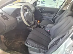 RENAULT MEGANE II CLASSIC BERLINA foto 2