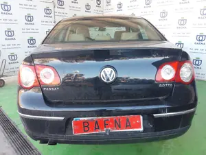 VOLKSWAGEN PASSAT BERLINA (3C2) foto 2