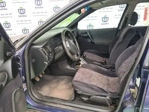 OPEL VECTRA B BERLINA foto 3