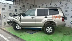 MITSUBISHI MONTERO (V60/V70) foto 4