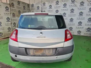 RENAULT MEGANE II BERLINA 5P foto 5
