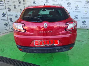 RENAULT MEGANE III BERLINA 5P foto 5