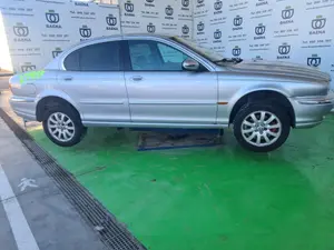 JAGUAR X-TYPE foto 2