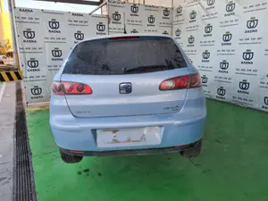 SEAT IBIZA (6L1) foto 3