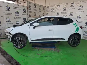 RENAULT CLIO IV foto 3