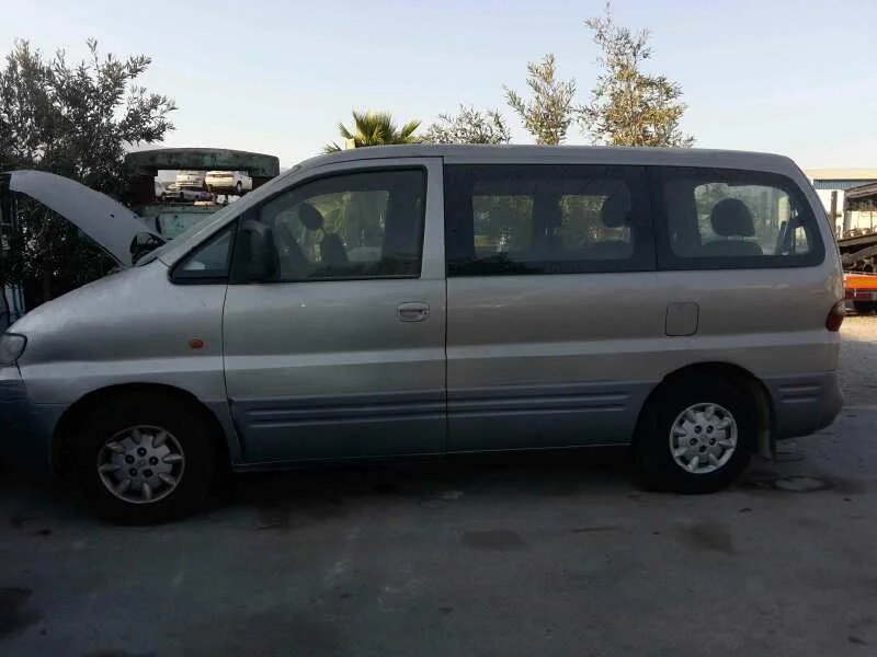 HYUNDAI H-1 ()