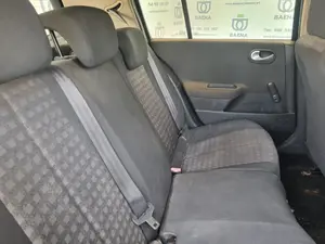 RENAULT MEGANE II BERLINA 5P foto 3