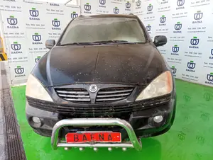 SSANGYONG KYRON foto 3