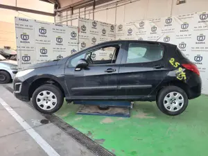 PEUGEOT 308 foto 2