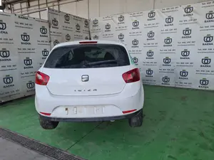 SEAT IBIZA BERLINA (6J5) foto 2