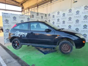 FORD FOCUS BERLINA (CAK) foto 3