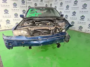 BMW SERIE 3 BERLINA (E46) foto 2