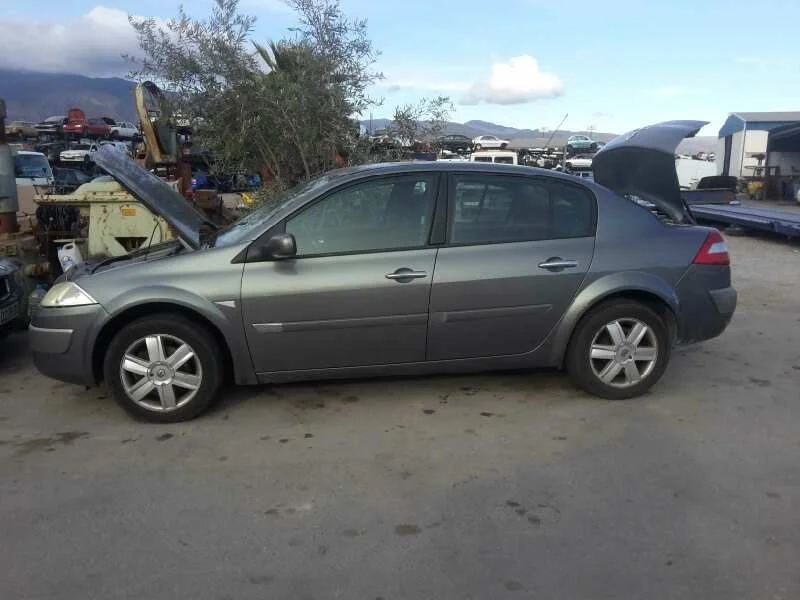 RENAULT MEGANE II CLASSIC BERLINA