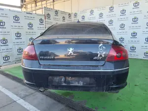 PEUGEOT 407 foto 6