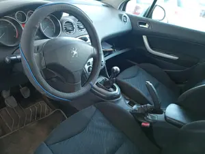 PEUGEOT 308 foto 2