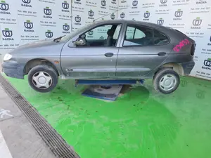 RENAULT MEGANE I BERL./ BERL. CON PORTÓN (BA0) foto 4