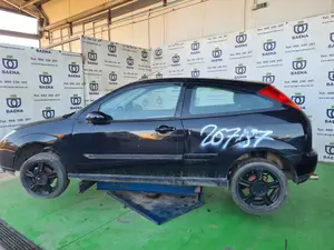 FORD FOCUS BERLINA (CAK) foto 4