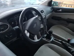 FORD FOCUS BERLINA (CAP) foto 5