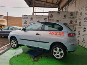 SEAT IBIZA (6L1) foto 4