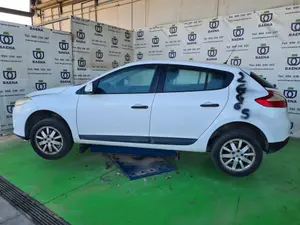 RENAULT MEGANE III BERLINA 5P foto 4
