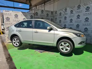 FORD FOCUS BERLINA (CAP) foto 5