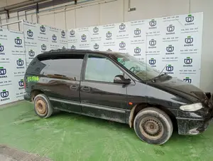 CHRYSLER VOYAGER GS foto 1