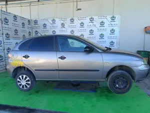 SEAT IBIZA (6L1) foto 3