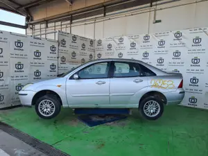 FORD FOCUS BERLINA (CAK) foto 7