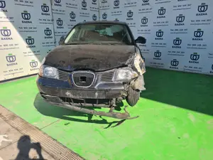 SEAT IBIZA (6L1) foto 2